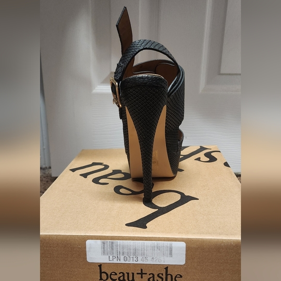 Platform stilettos - Picture 2 of 4